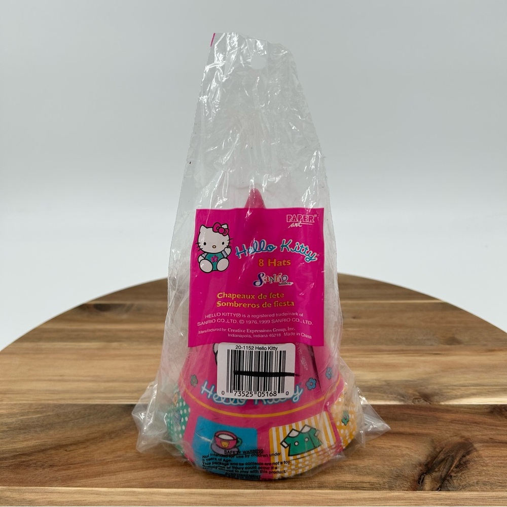 NIP VTG Hello Kitty Sanrio Paper Birthday Party Hats 1999 DEADSTOCK NOS *READ* - Picture 2 of 10